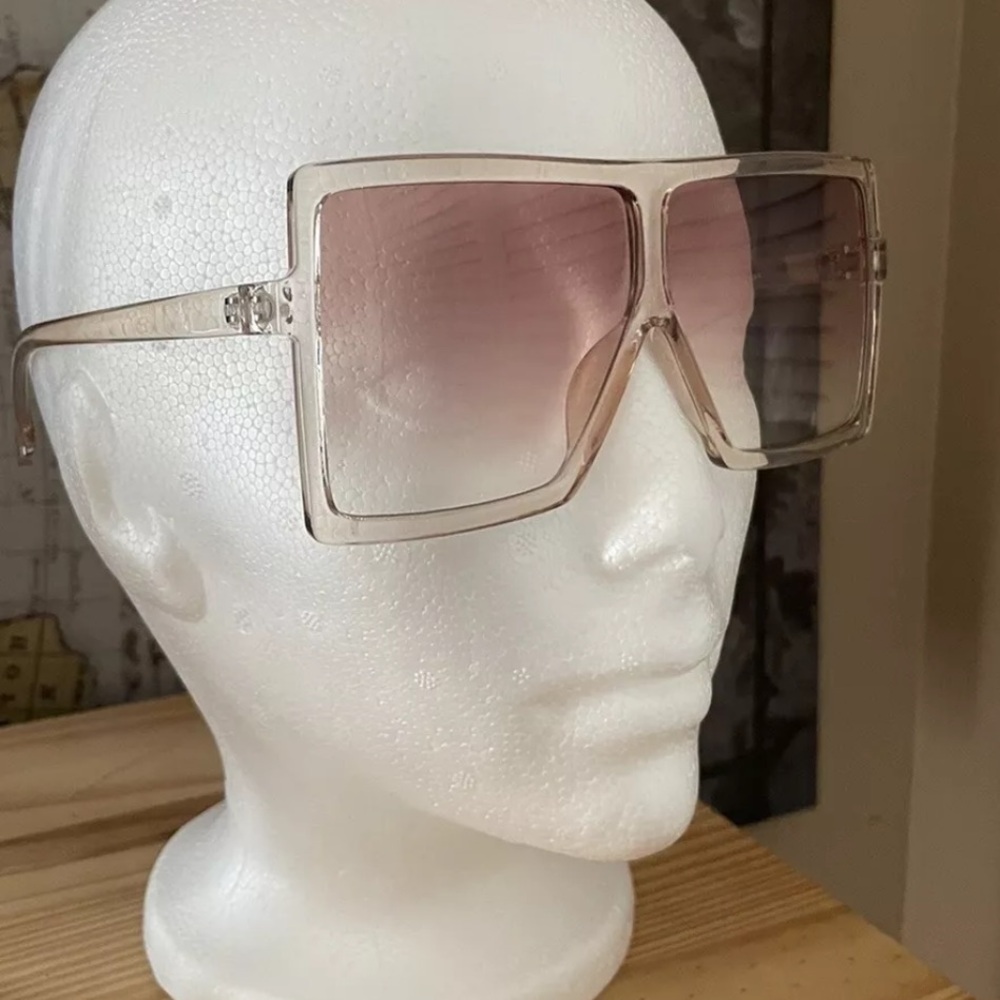 Oversized Sunglasses Pink NWOT #celebrity #richgirl #glamour